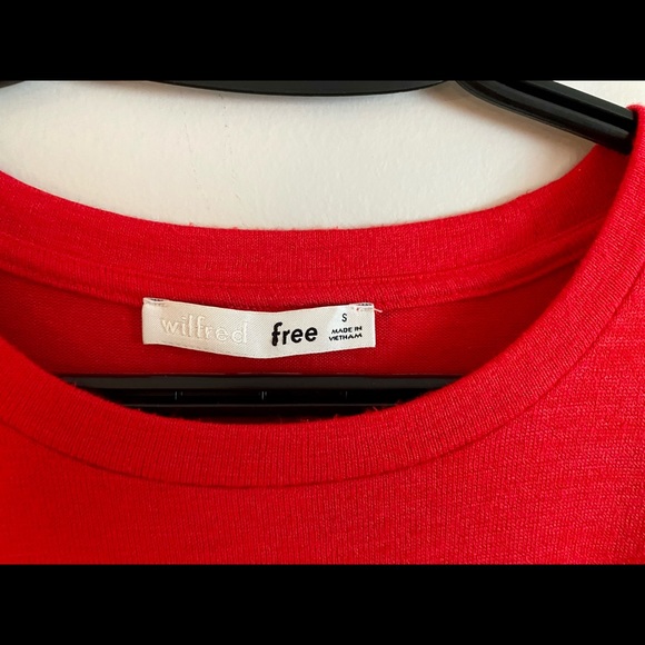 Aritzia Front Knot Crop - Picture 3 of 5